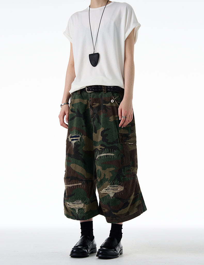 MADWITCH DISTRESSED CAMO SHORTS #Z012