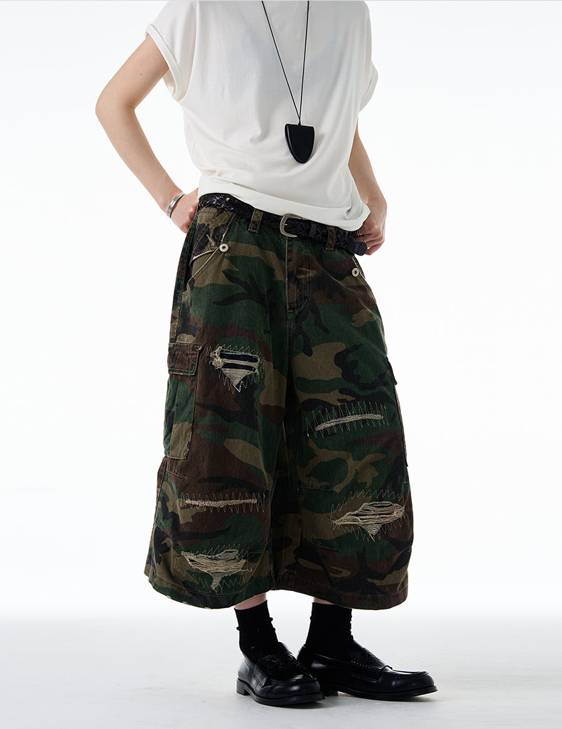 MADWITCH DISTRESSED CAMO SHORTS #Z012