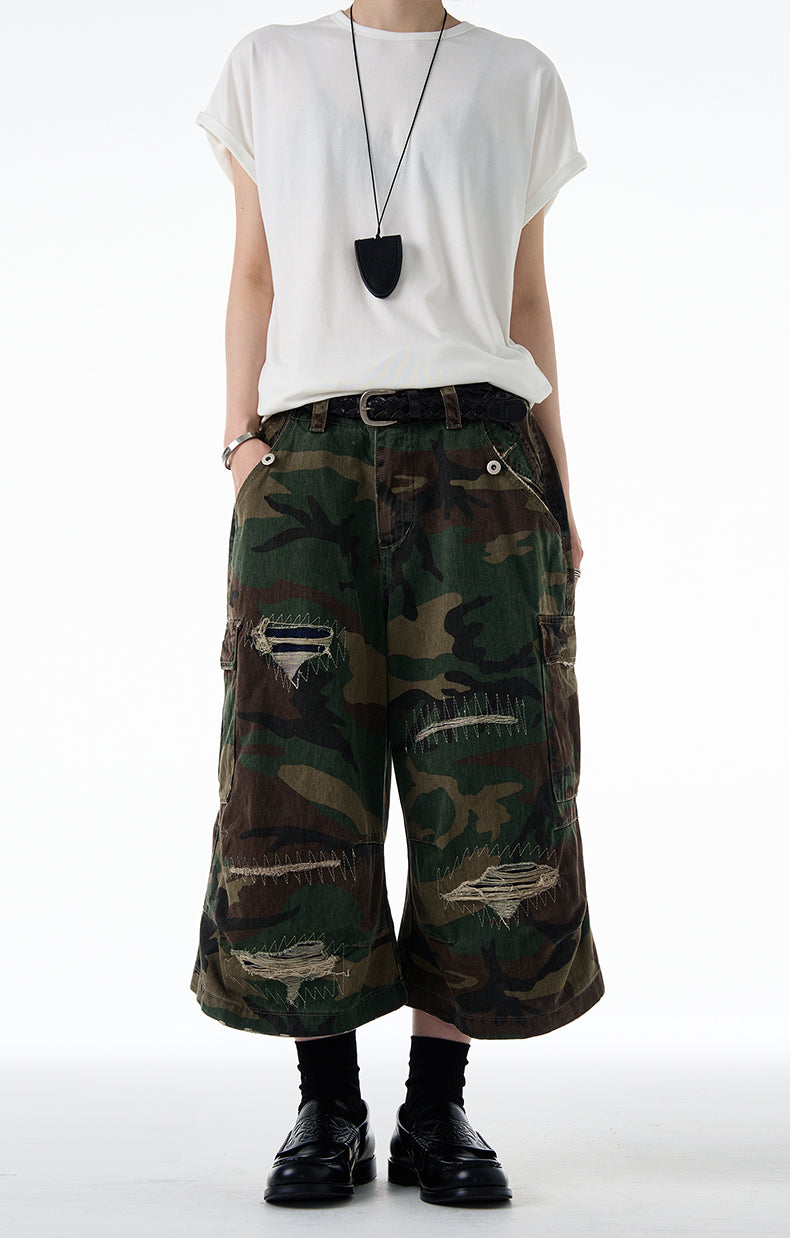MADWITCH DISTRESSED CAMO SHORTS #Z012