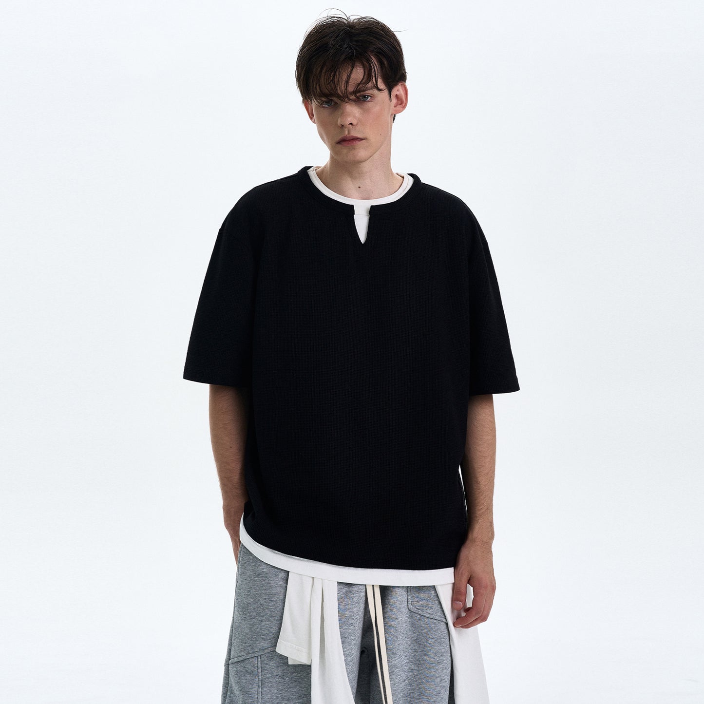 MADWITCH FAKE TWO-PIECE V-NECK TEE #L677