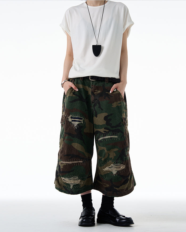 MADWITCH DISTRESSED CAMO SHORTS #Z012