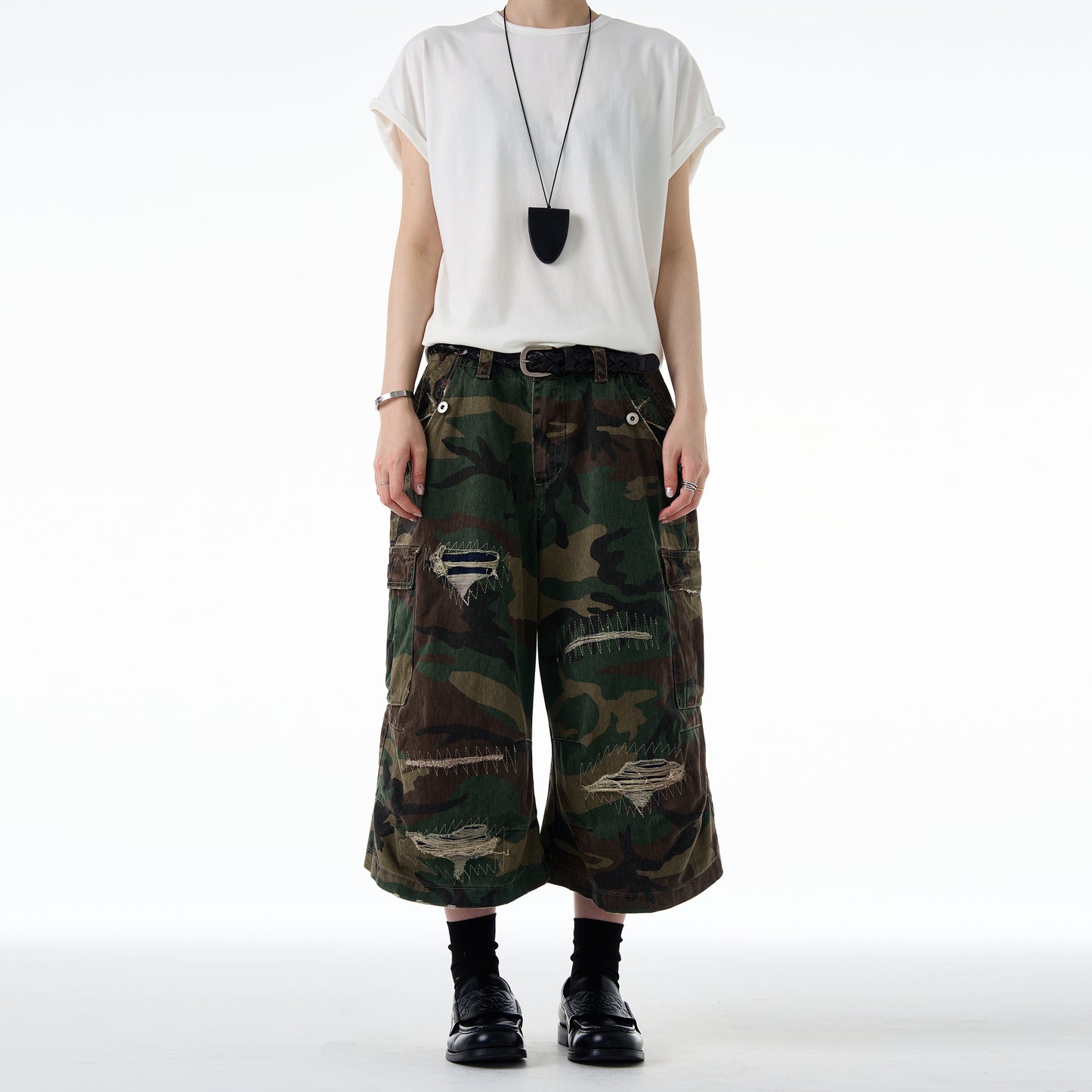 MADWITCH DISTRESSED CAMO SHORTS #Z012