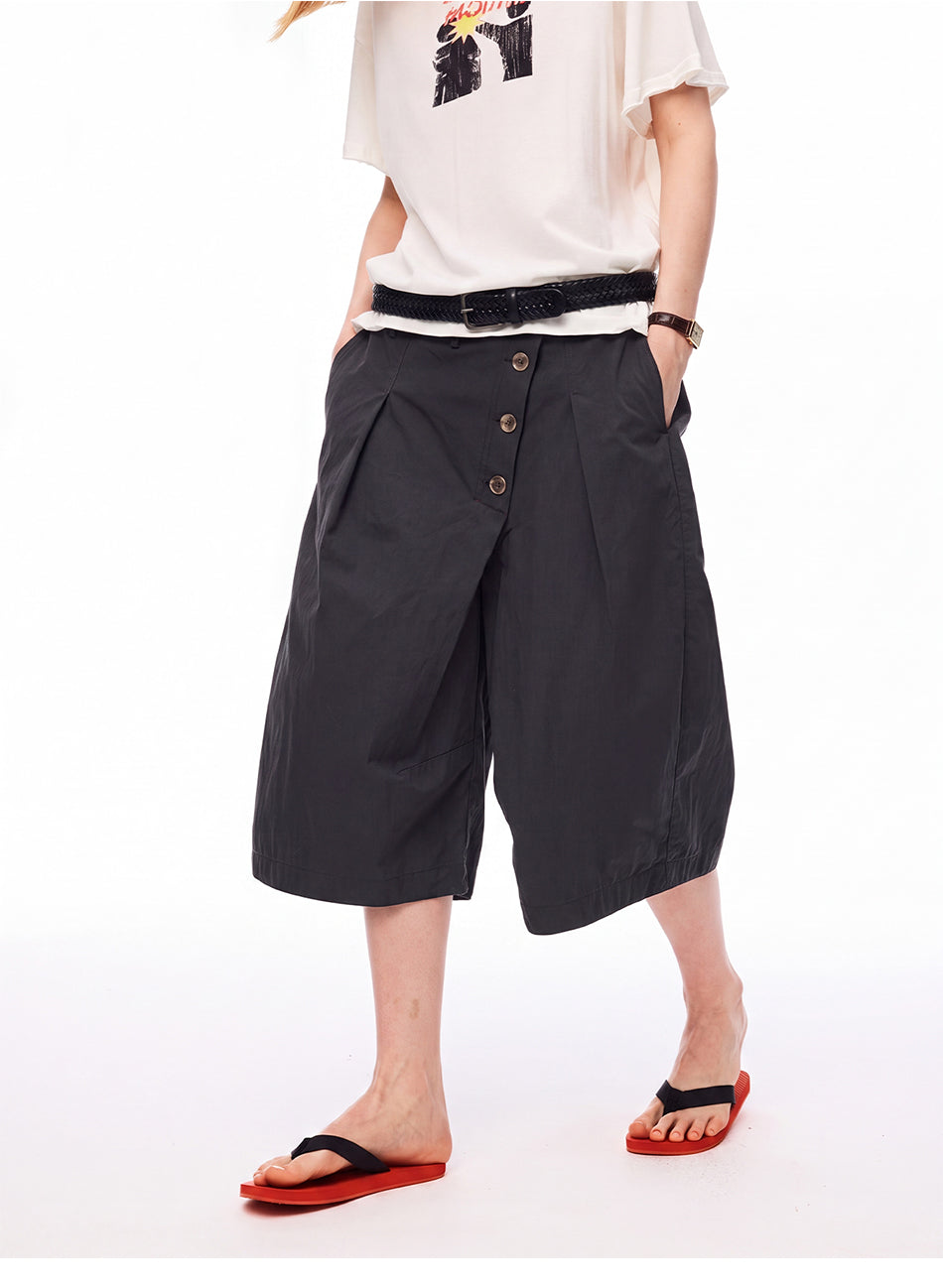 MADWITCH ASYMMETRIC BUTTONED WIDE-LEG CAPRI PANTS #C1012