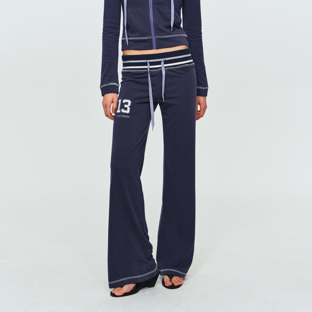 MADWITCH LOW-RISE GRAPHIC FLARED SWEATPANTS #L2026061