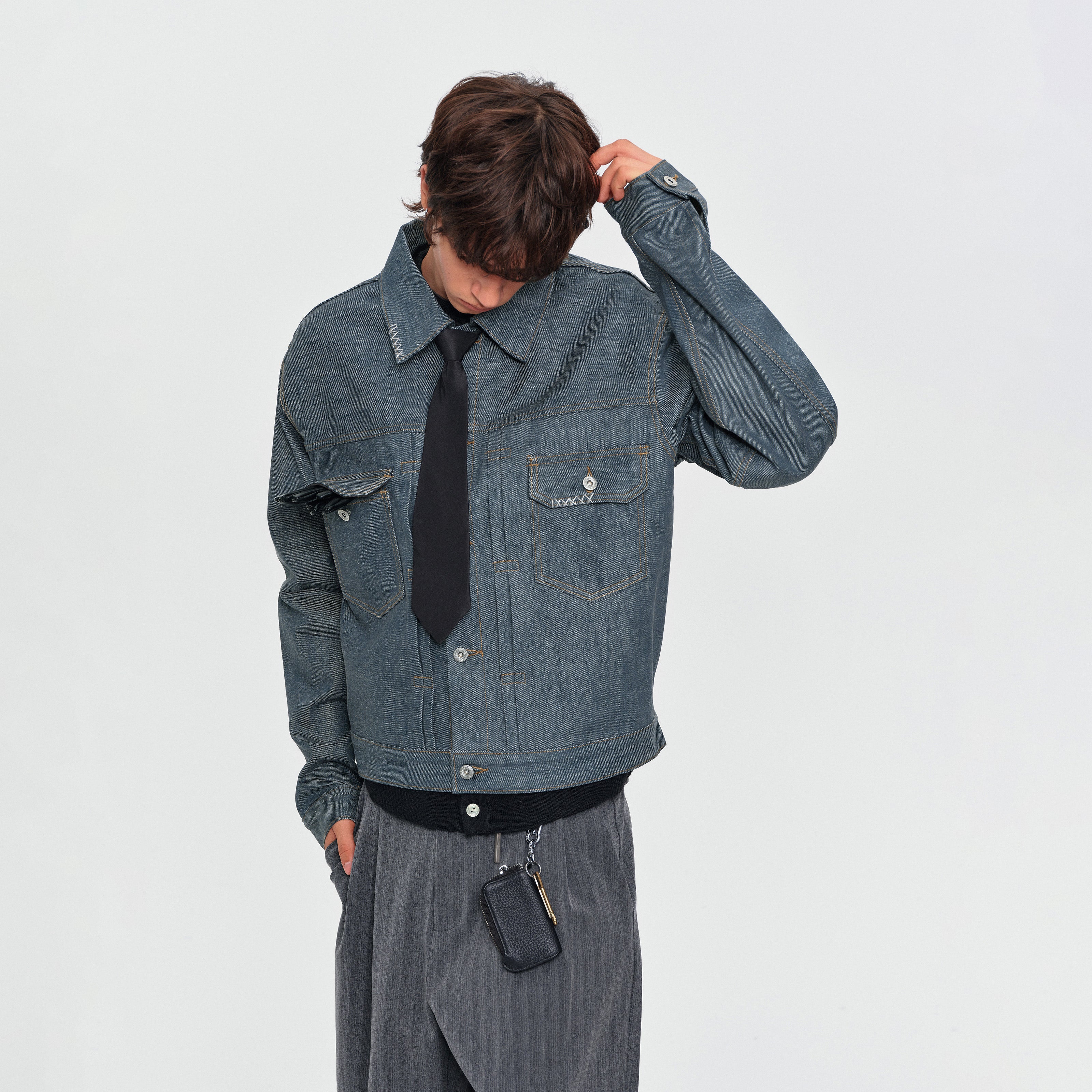 MADWITCH CONTRAST-STITCH DUAL-POCKET CROPPED DENIM JACKET #2605WT3009