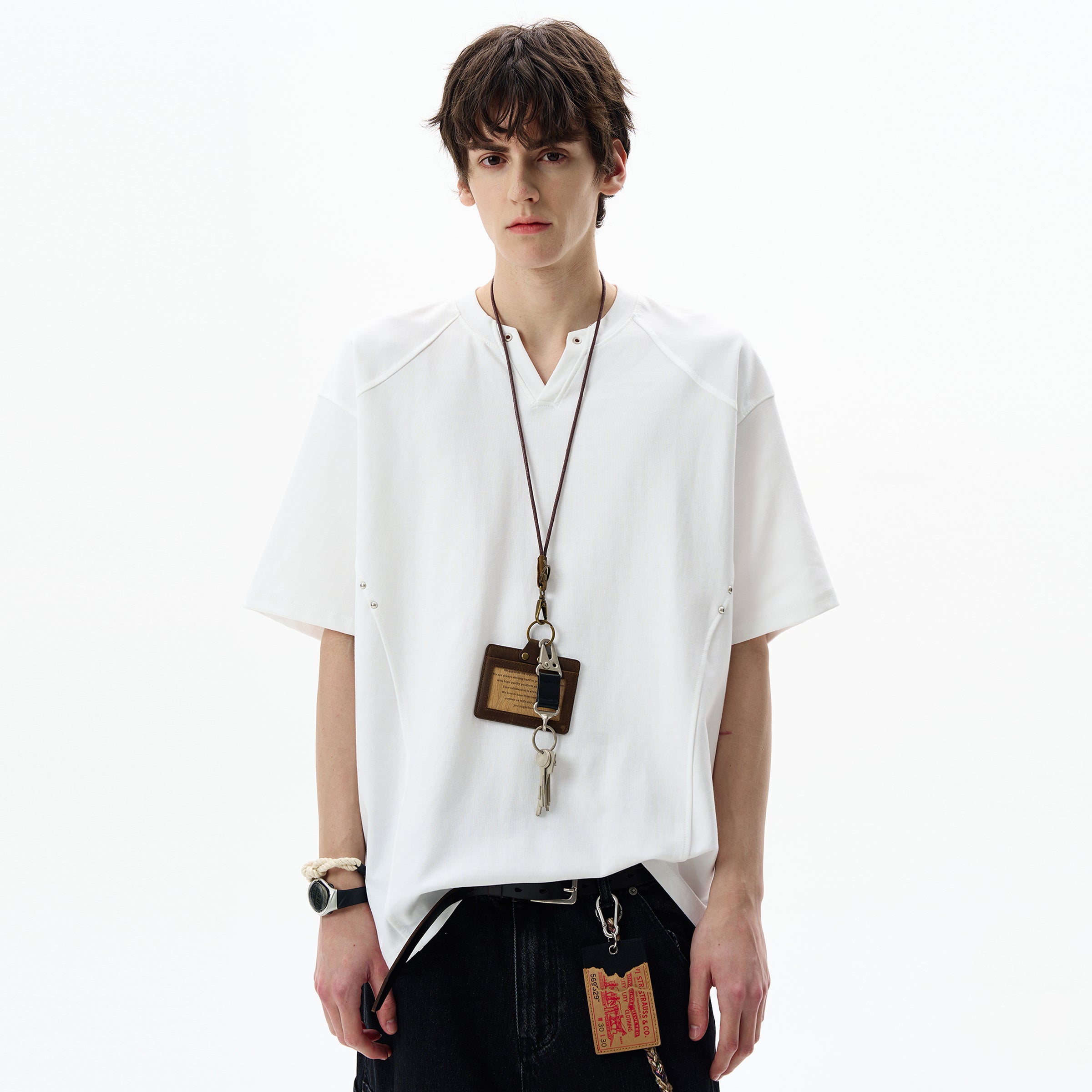 MADWITCH VERSATILE V-NECK TSHIRT #990622