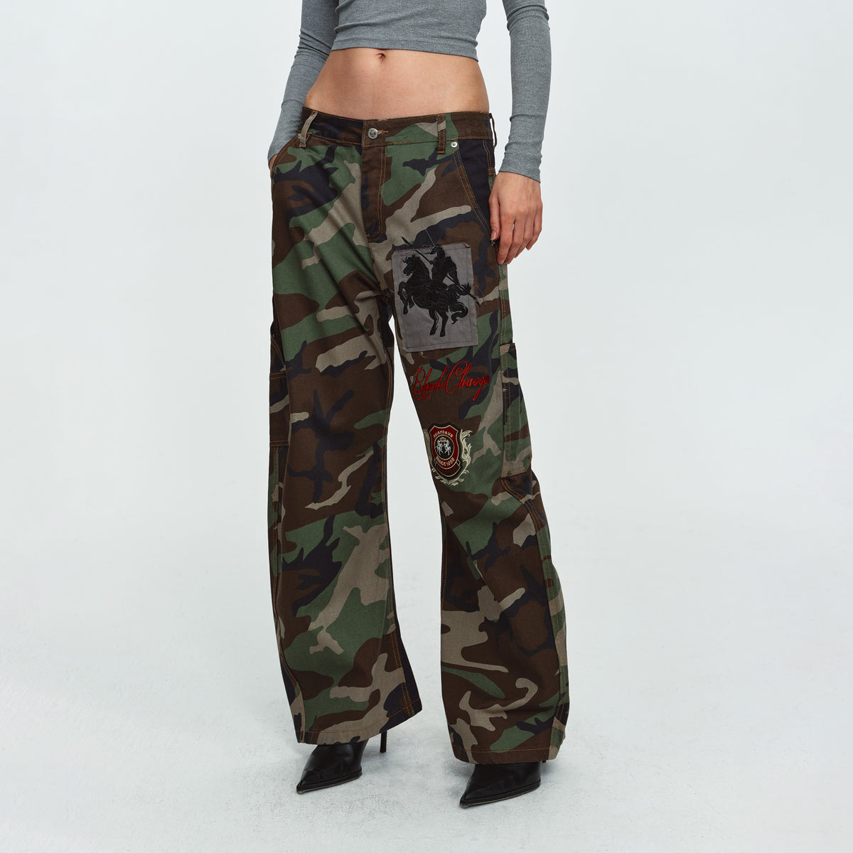 MADWITCH BADGE-EMBROIDERED CAMO CURVED-LEG CARGO PANTS #L2026627