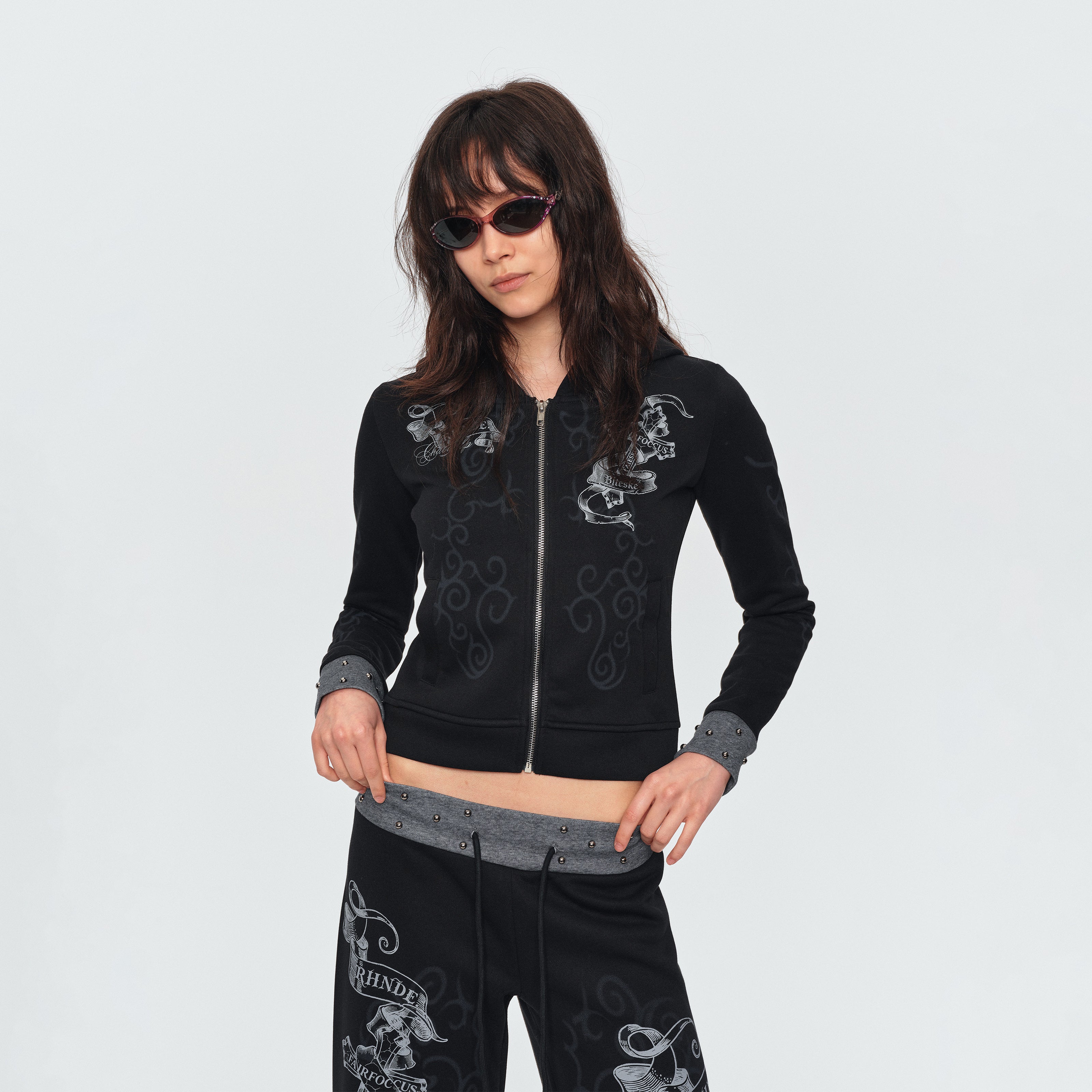 MADWITCH STUDDED SCROLL-PRINT HOODIE CARDIGAN #L2026544