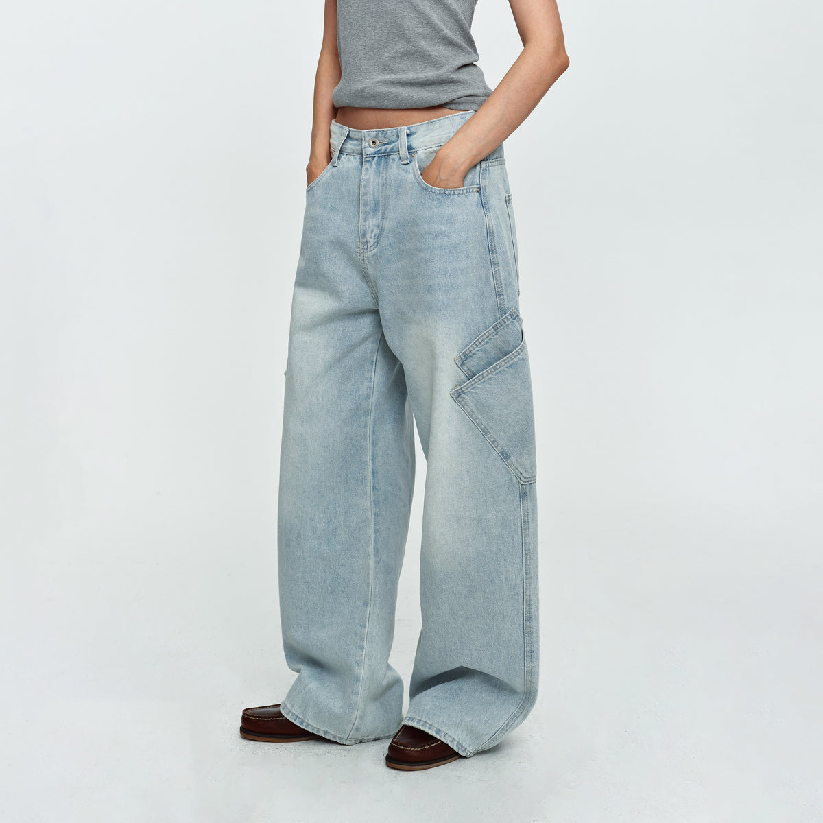 MADWITCH SIDE-POCKET LIGHT-WASH CURVED-LEG JEANS #K7388