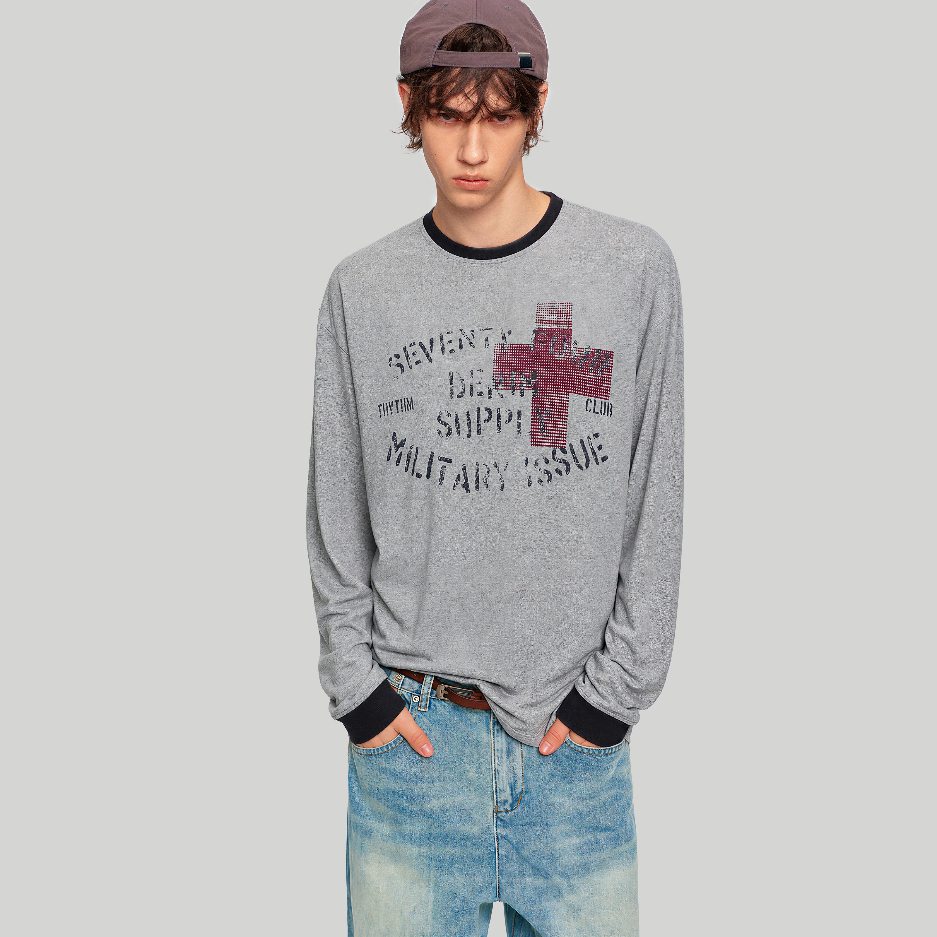 MADWITCH CONTRAST-COLLAR GRAPHIC LONGSLEEVE T-SHIRT #27559