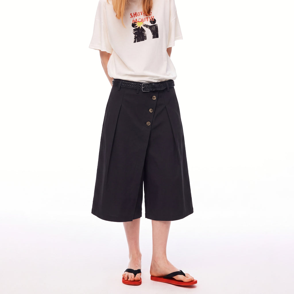 MADWITCH ASYMMETRIC BUTTONED WIDE-LEG CAPRI PANTS #C1012