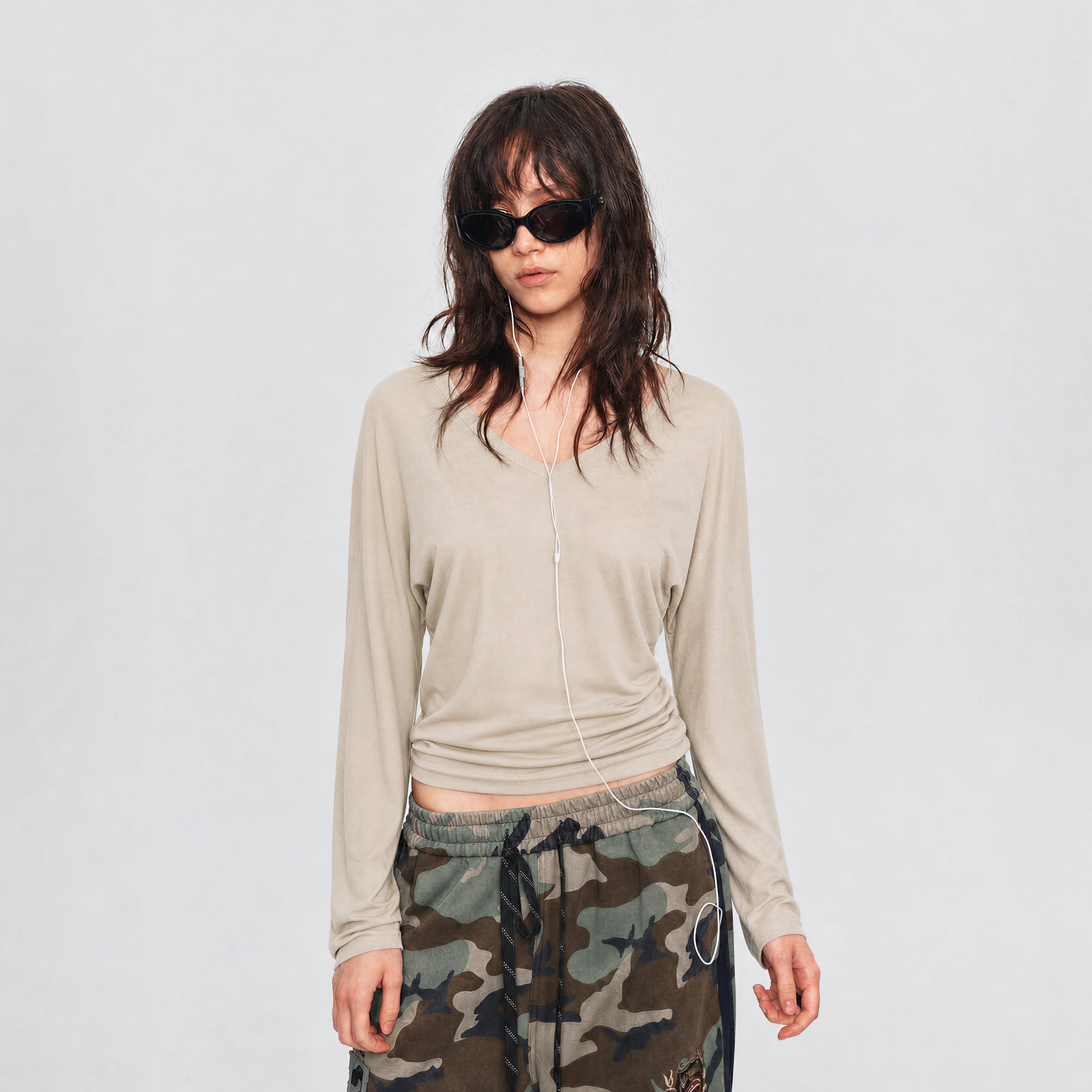 MADWITCH LYOCELL SEAMED V-NECK TEE #G26507