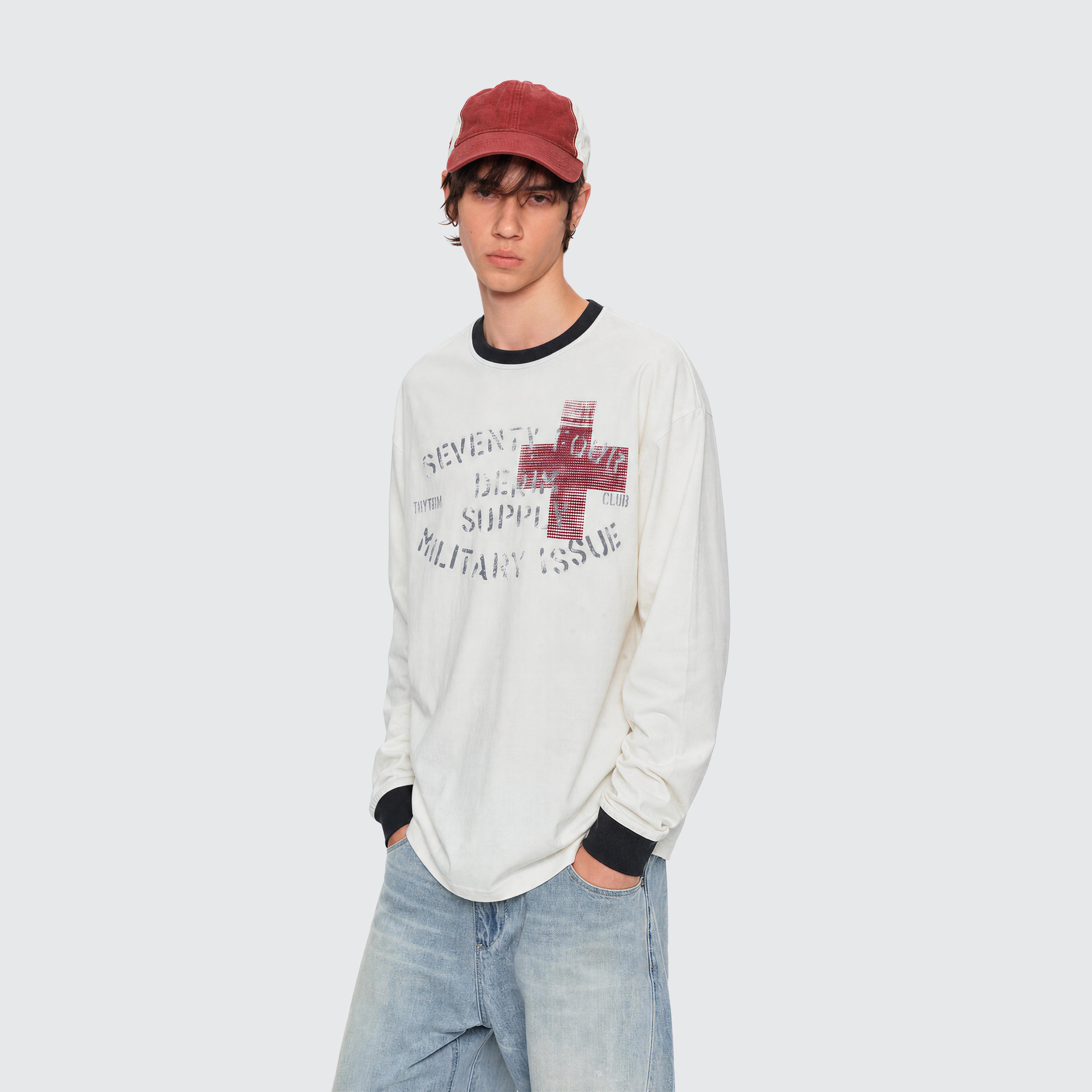 MADWITCH CONTRAST-COLLAR GRAPHIC LONGSLEEVE T-SHIRT #27559