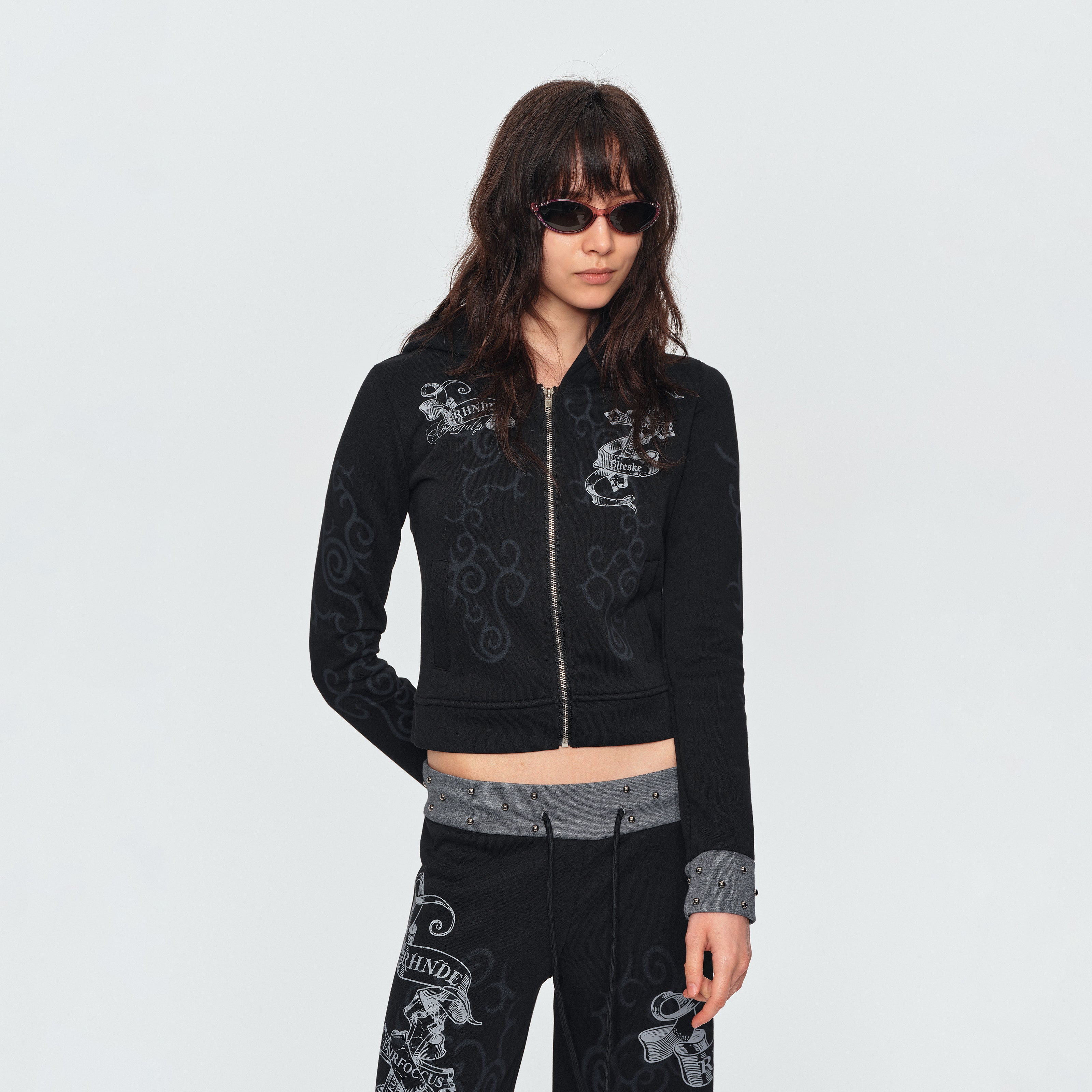 MADWITCH STUDDED SCROLL-PRINT HOODIE CARDIGAN #L2026544