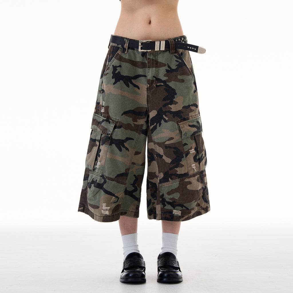 MADWITCH CAMO DISTRESSED UTILITY CAPRIS #CK3512D