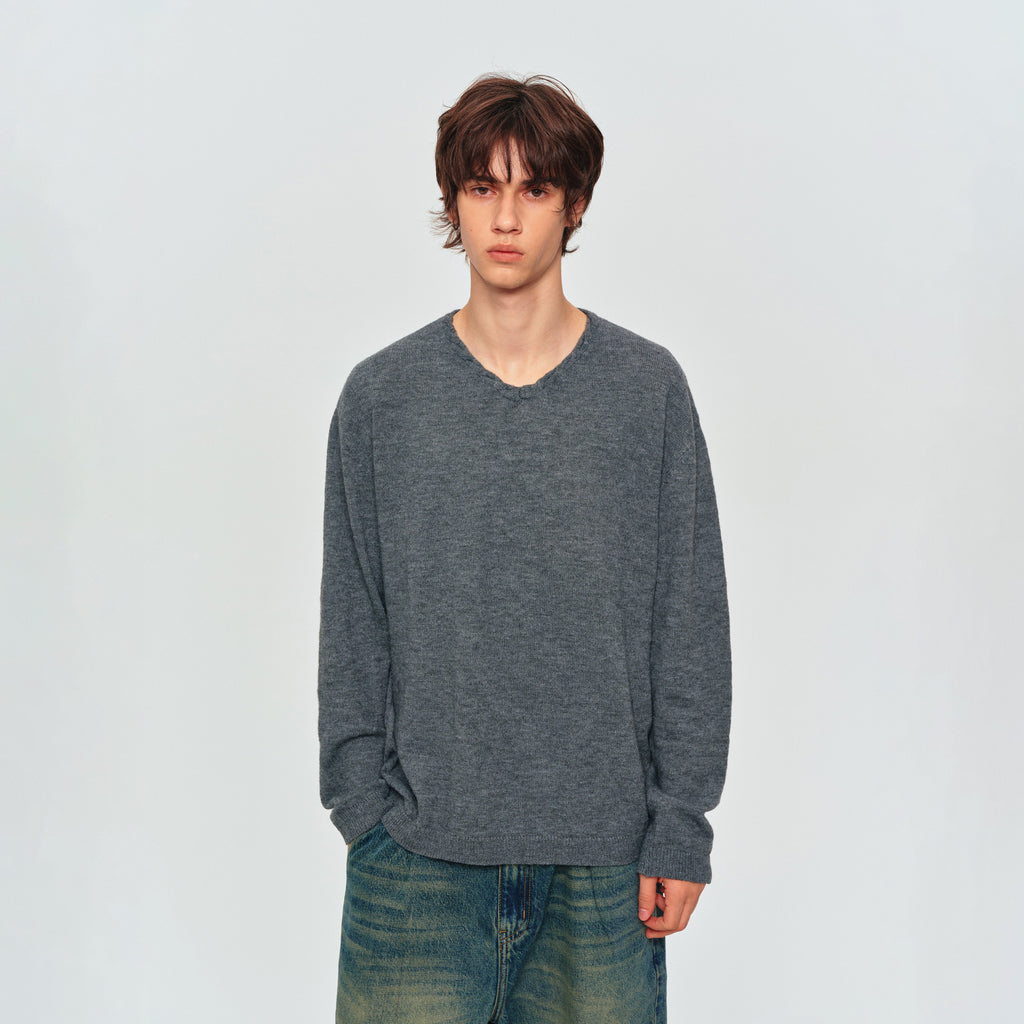MADWITCH SLOUCHY ROLLED-EDGE V-NECK SWEATER #AW26831